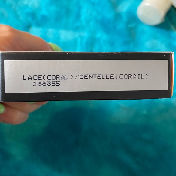 Mary Kay highlighter - Picture 2 of 4